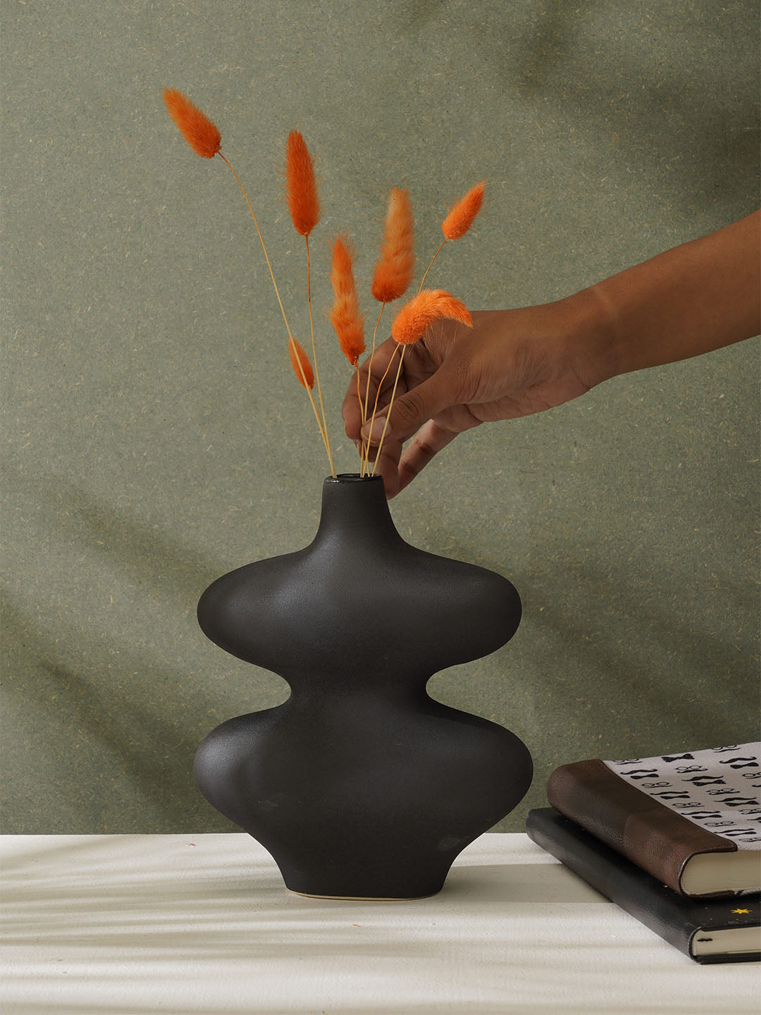 Infinity Vase Black