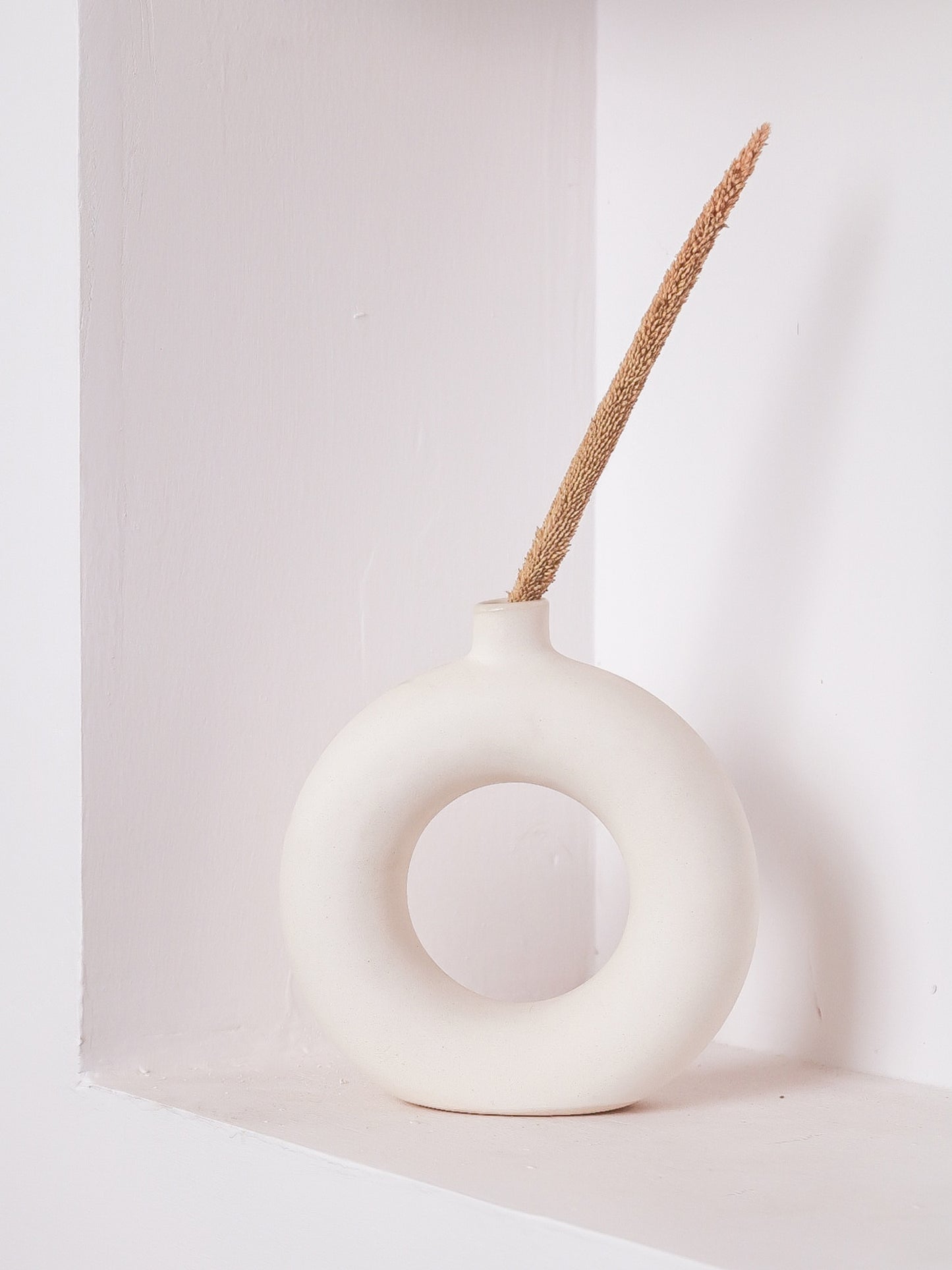 Donut Vase White Set of 2