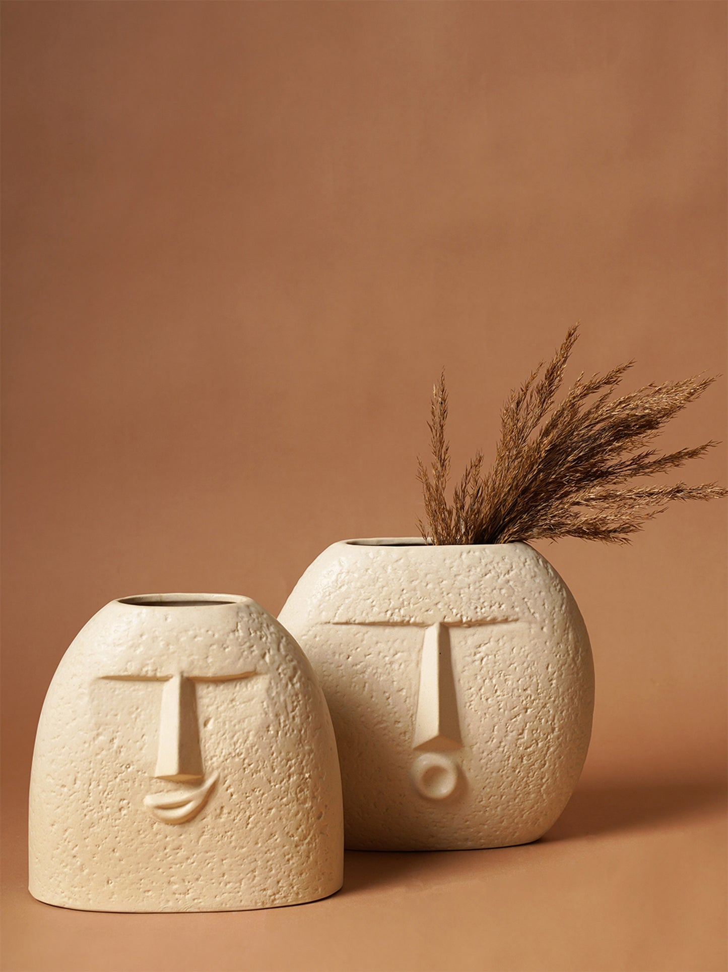 Cheerup Blowing Kiss Face Vase