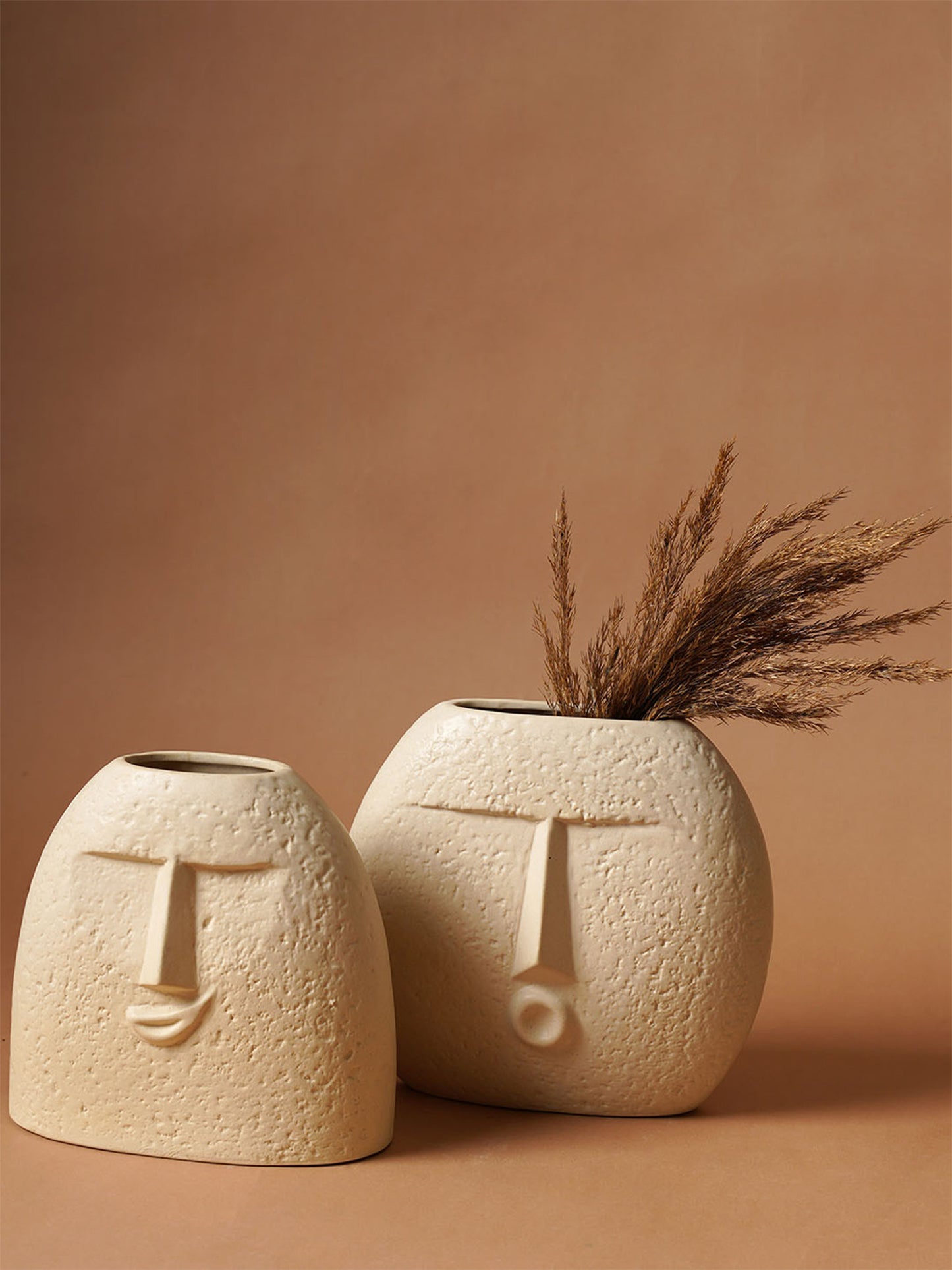 Cheerup Blowing Kiss Face Vase