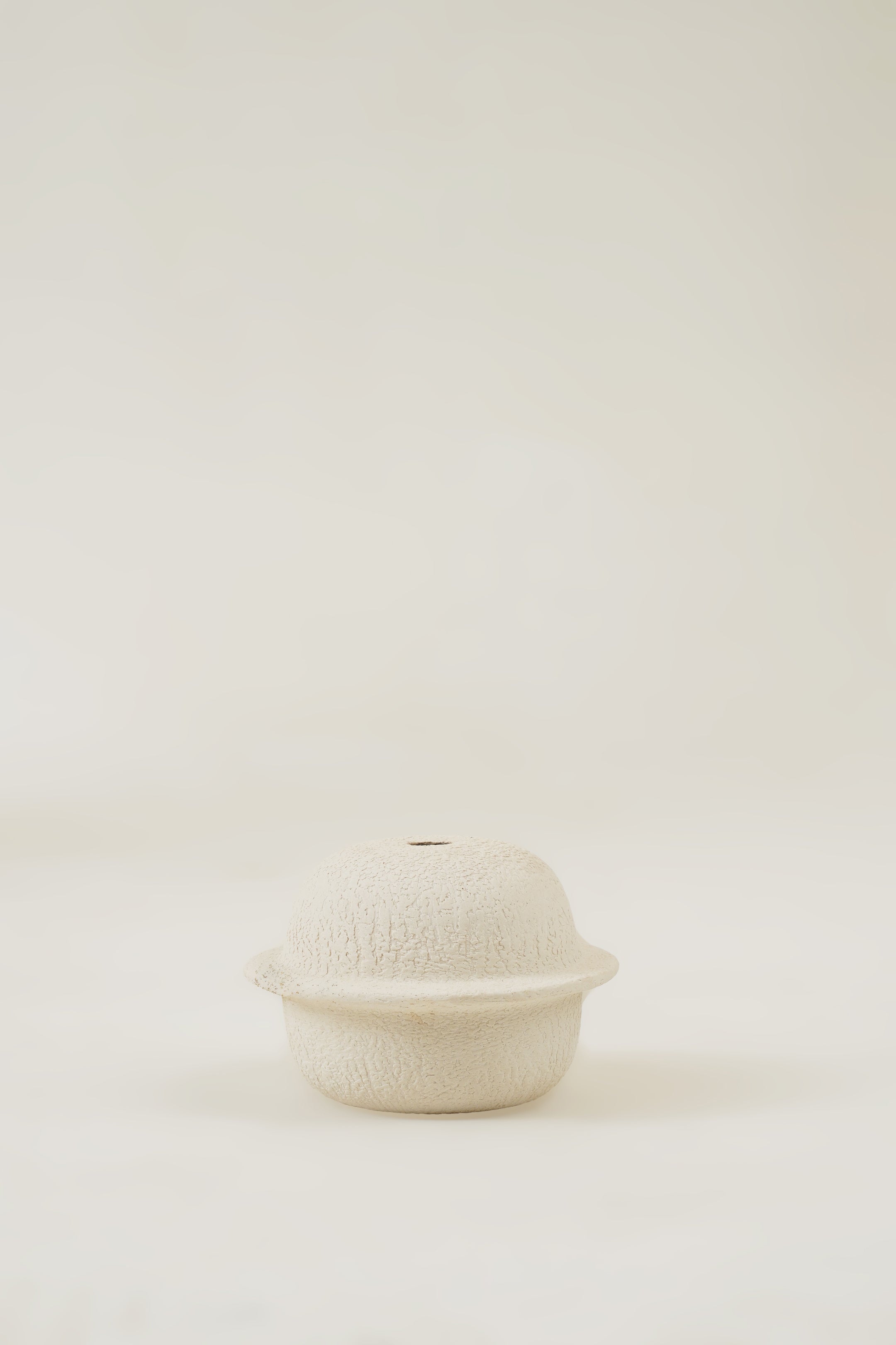 Pluto Vase - White