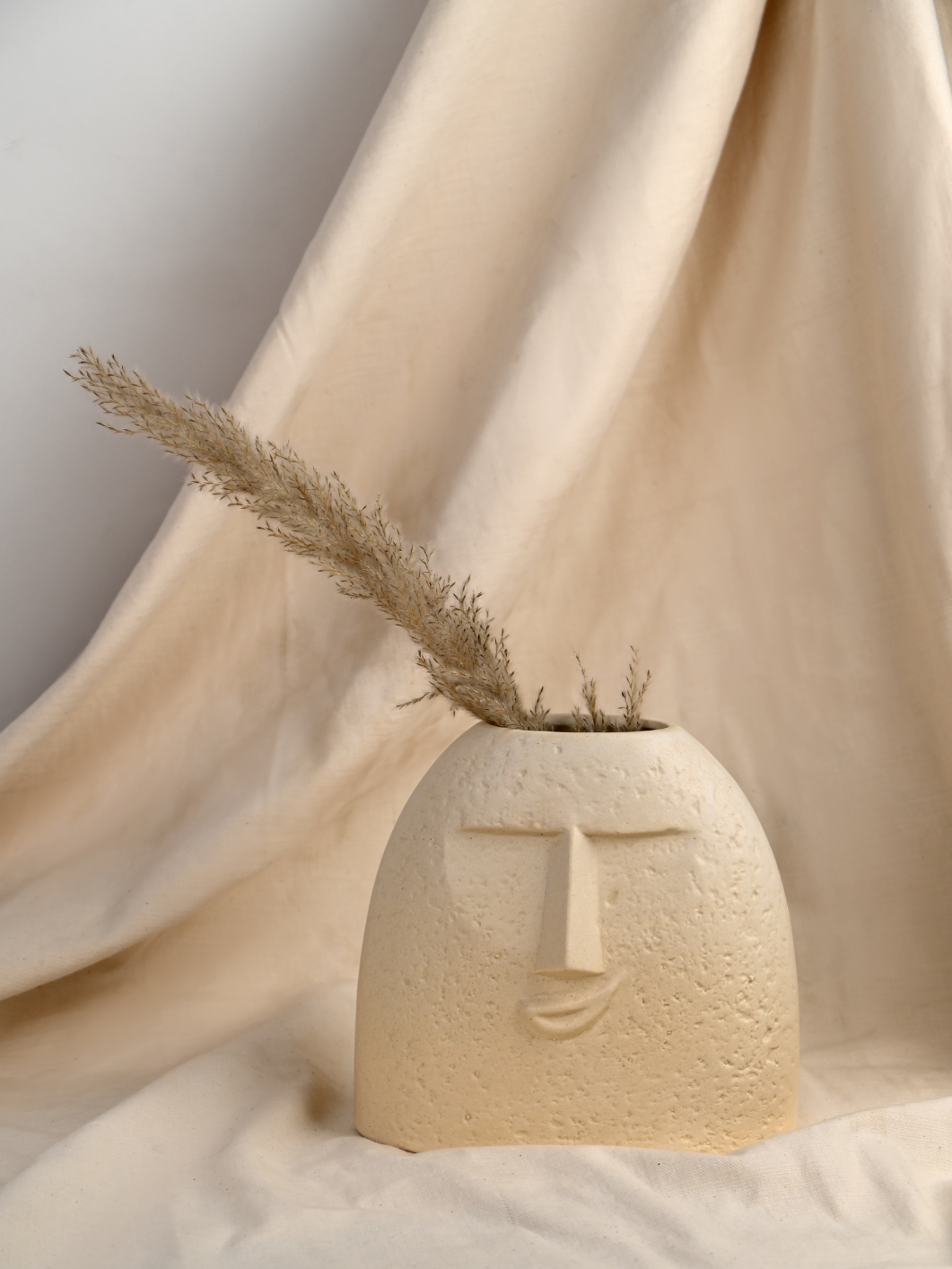 Cheerful Face Vase - Cream
