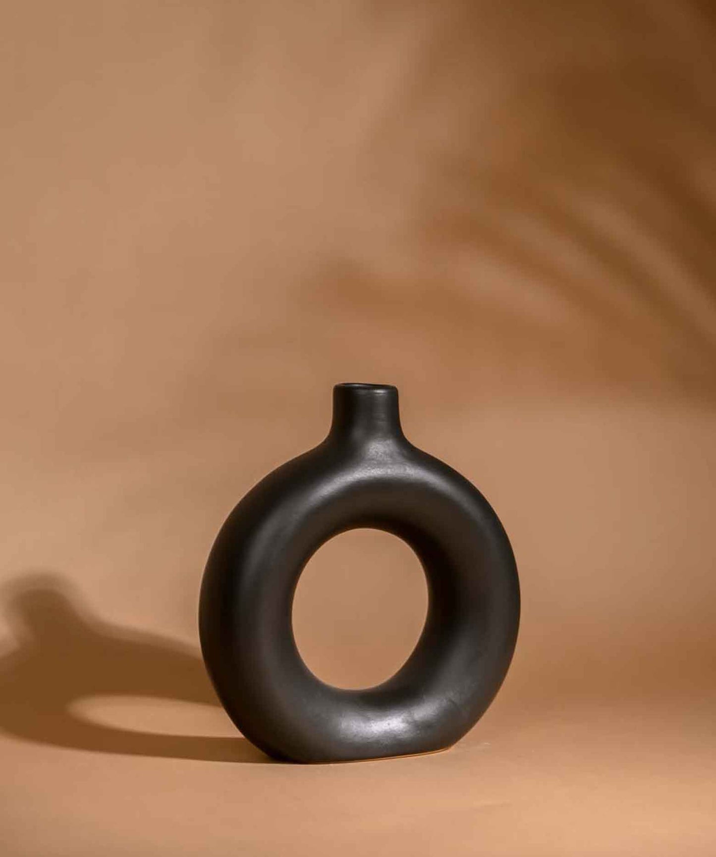 BLACK DONUT 8 INCH