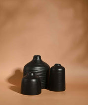 Akai Vase - Black